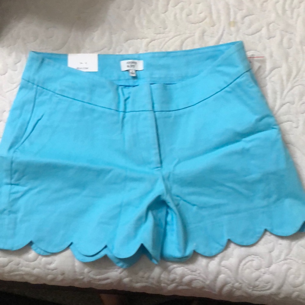 Crown and Ivy scalloped shorts